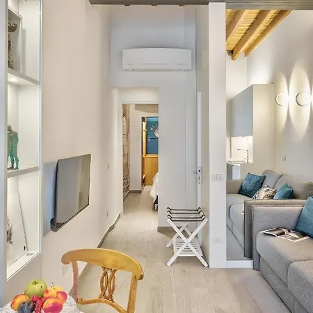 Modern Art In Apartman