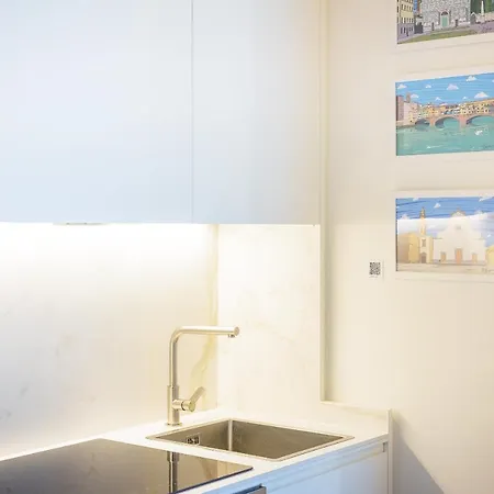 Modern Art In Apartman Firenze