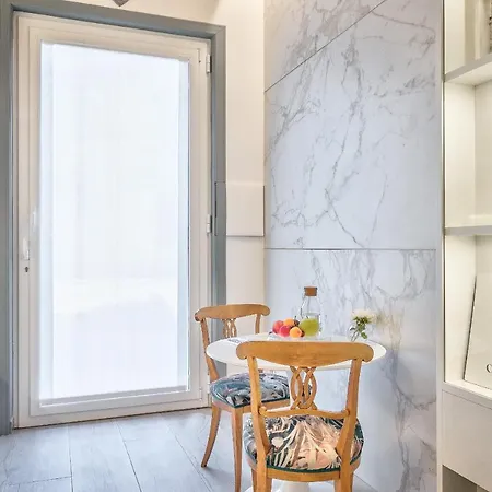 Modern Art In Apartamento *