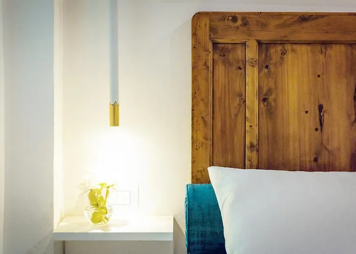 Modern Art In Apartamento Florença